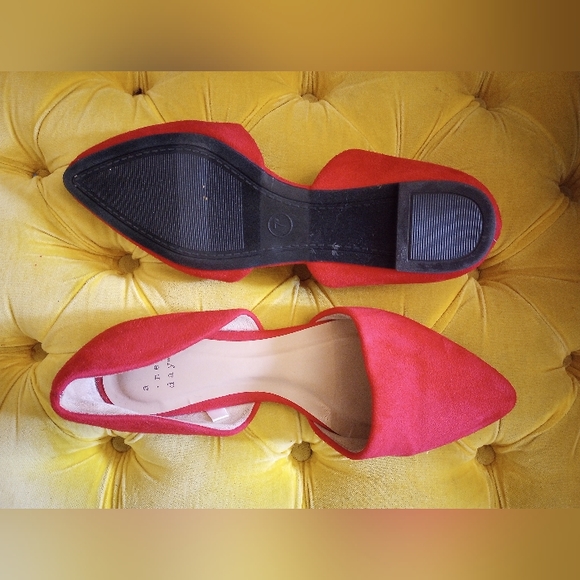 Red Slip On Pointed-Toe Flats size 7 - Picture 2 of 3